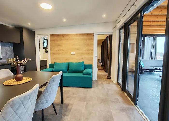 Sea View Bluescape By Vellaris, Luxury Mobile
