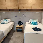 Sea View Bluescape By Vellaris, Luxury Mobile 캠프장 말리로시니