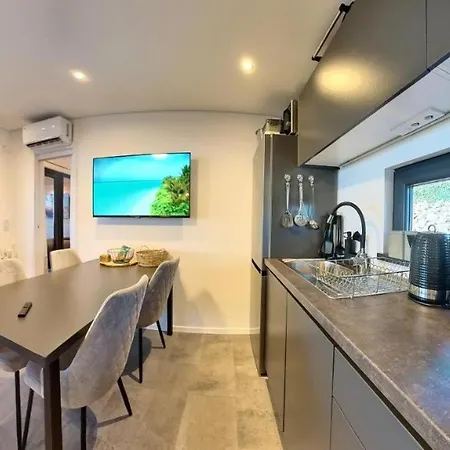Sea View Bluescape By Vellaris, Luxury Mobile