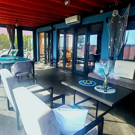 Sea View Bluescape By Vellaris, Luxury Mobile 캠프장 말리로시니