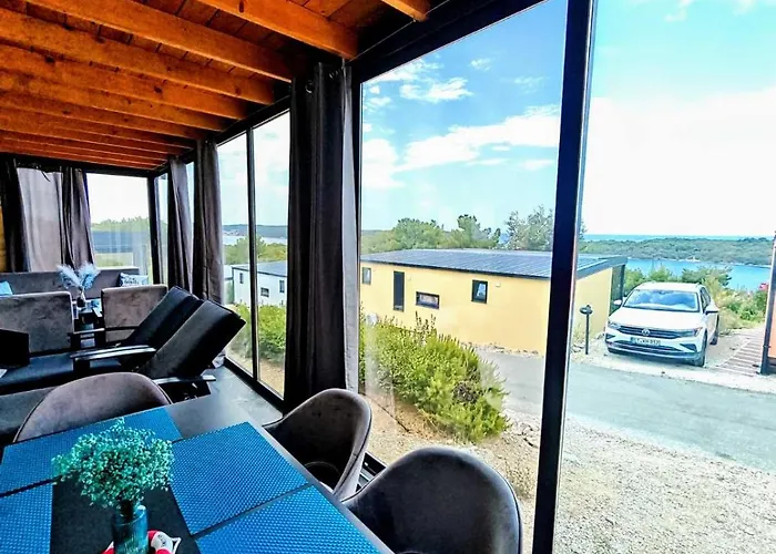 Sea View Bluescape By Vellaris, Luxury Mobile 营地 木洛希尼