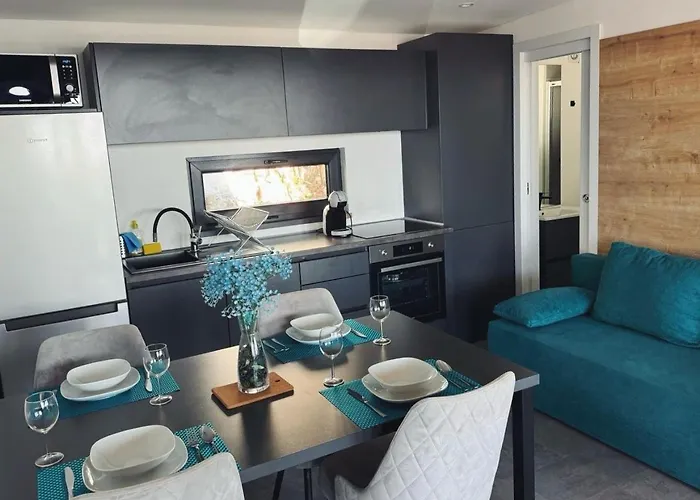 Sea View Bluescape By Vellaris, Luxury Mobile Campsite
